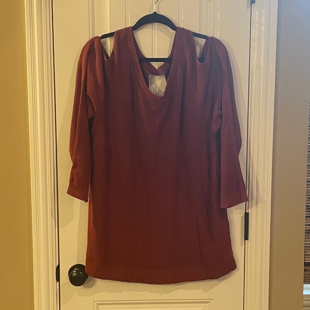 Torrid Cold Shoulder Sweater; Dusty Red / Rust; Plus Size 3